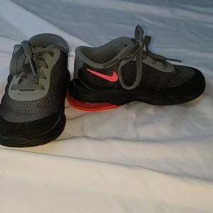 Girls Nike air max shoes